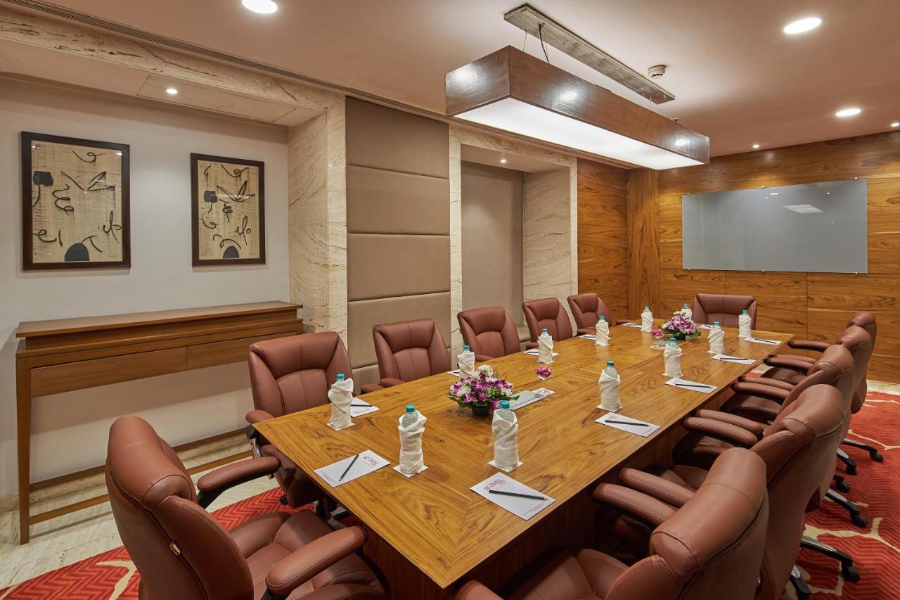 Royal Orchid Central Grazia, Navi Mumbai Exterior foto