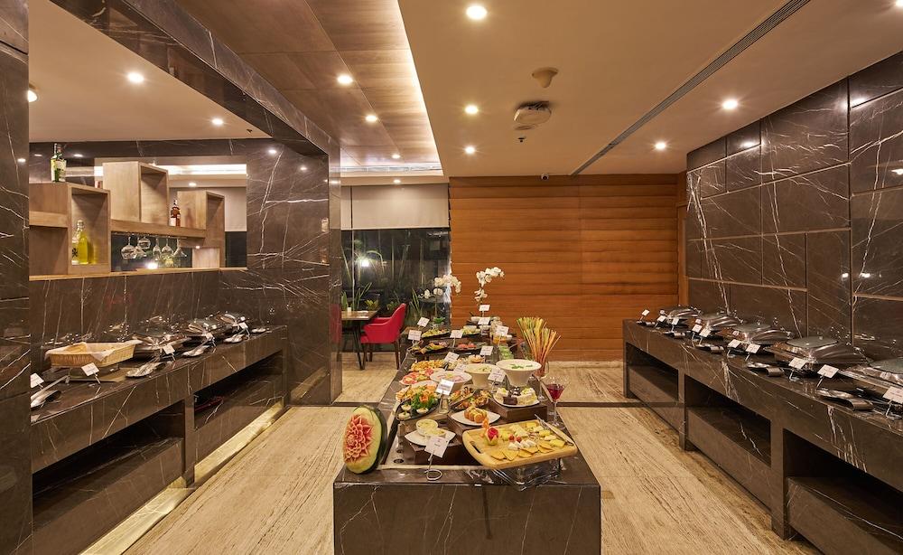 Royal Orchid Central Grazia, Navi Mumbai Exterior foto
